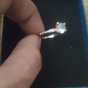 Elegant Rose Gold Women's Ring